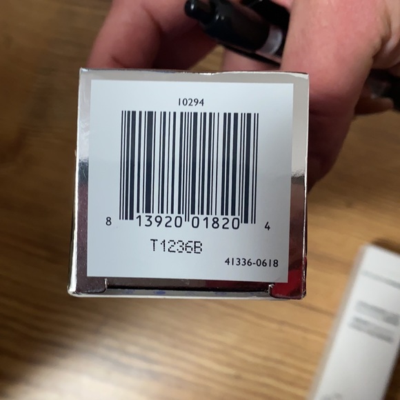 Moisturizers,detoxifying masks, makeup, eyeshadow pallets and much more! - Picture 10 of 13